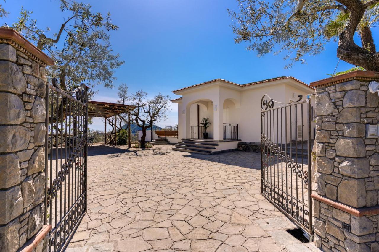Villa Rusinella Minimalist Retreat With Sea Views Massa Lubrense Exterior photo
